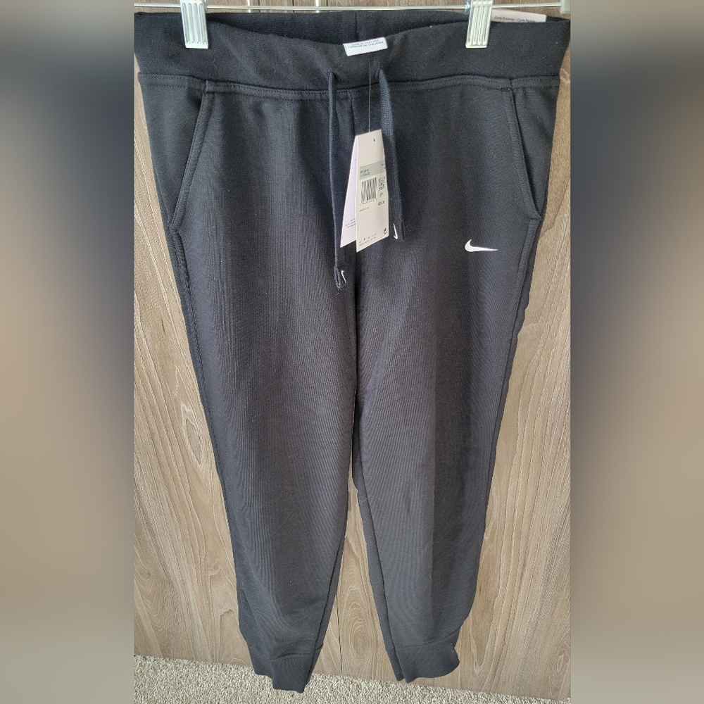NWT Nike Women Black Training Dri Fit Jogger Pants Size XS